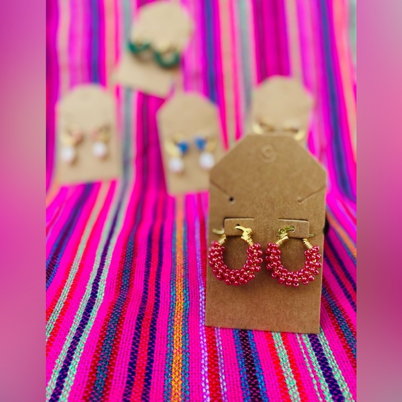 Hand beaded Mexican earrings - Picture 9 of 9